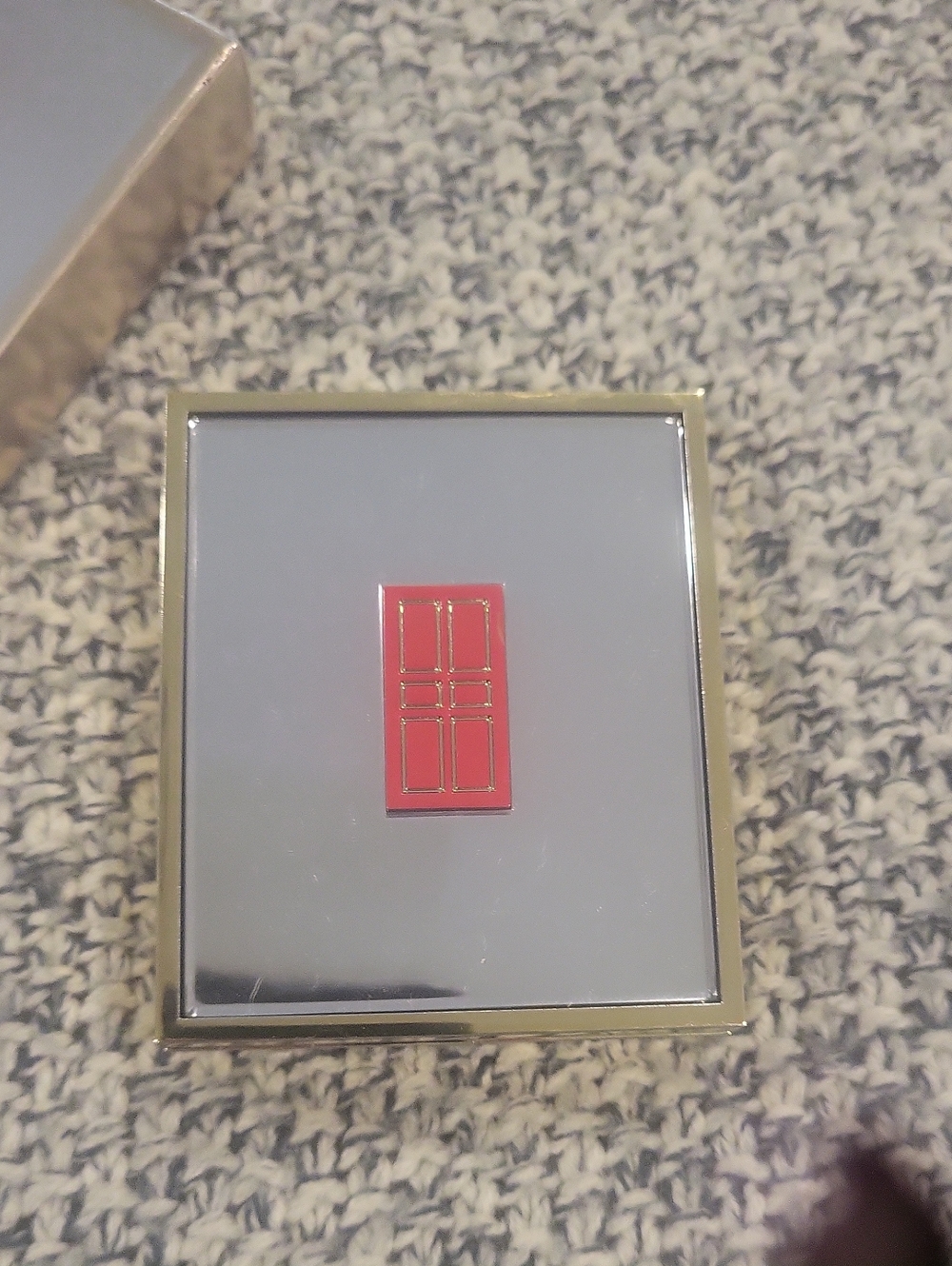 Elizabeth Arden Boxed Beautiful Gold Case Radiance Blush Mirror And Brush - Picture 5 of 9